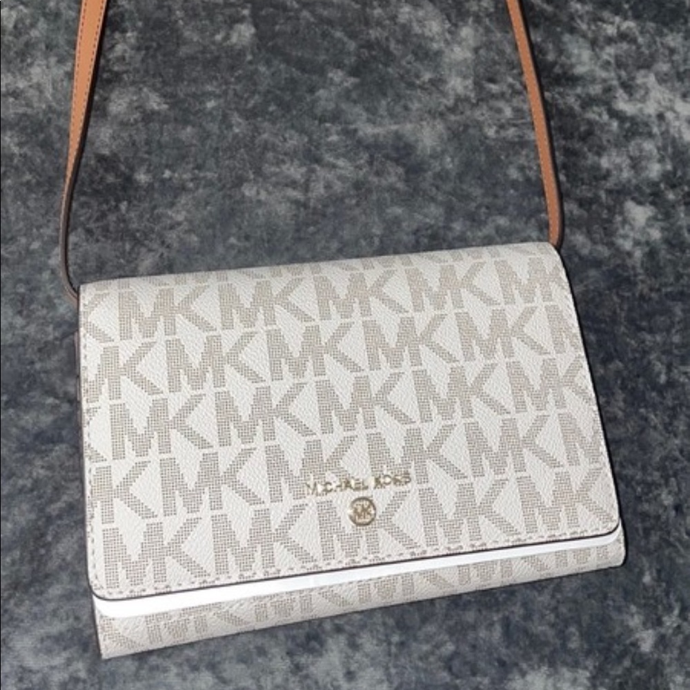 Michael kors crossbody
